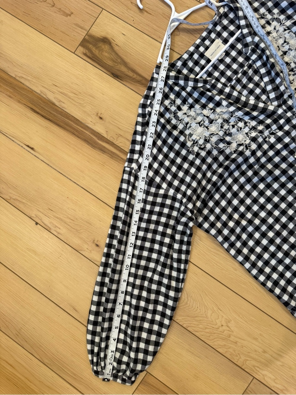 AE Blouse - Picture 9 of 9